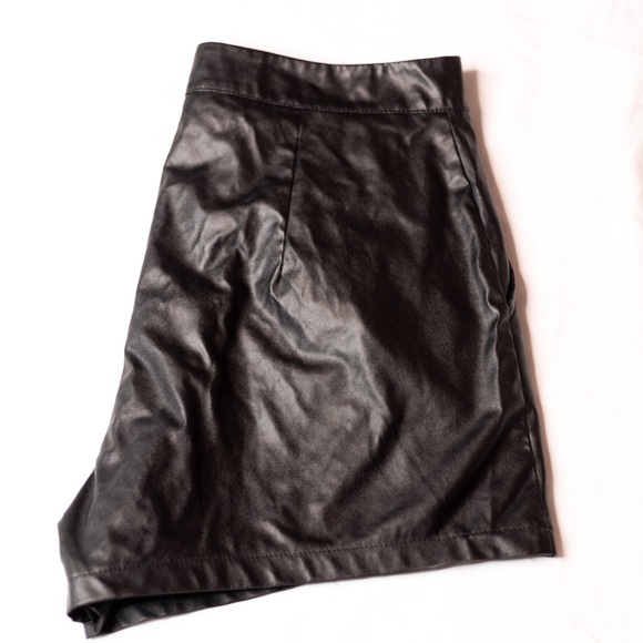 PrettyLittleThing Leather Shorts - US10 - Picture 3 of 5